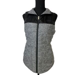 #151 THE NORTH FACE gray vest